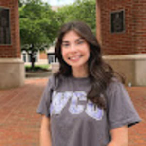 Meet your Posher, Laura